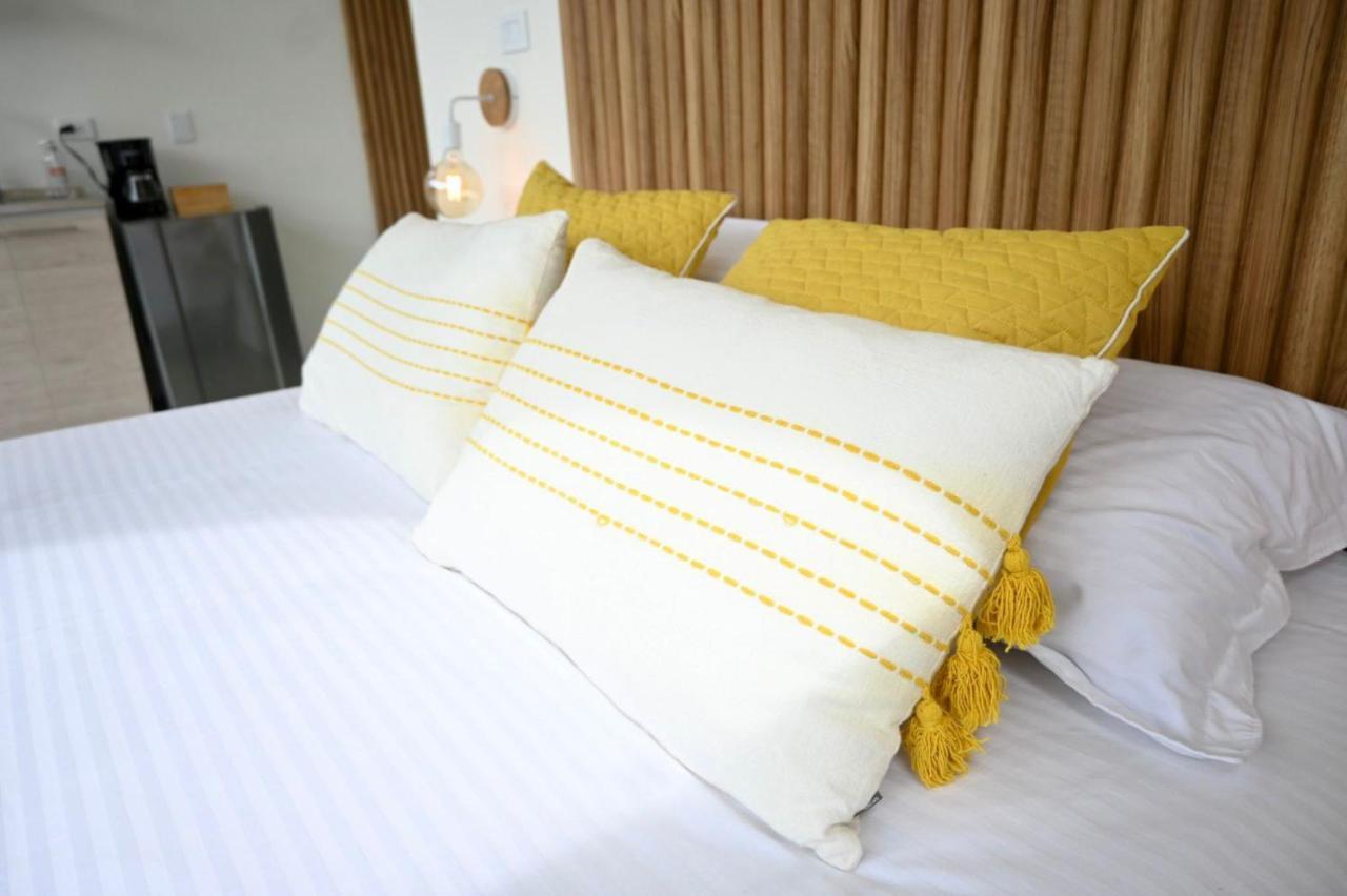 Casa Flotante La Trinidad Hotel กัวตาเป ภายนอก รูปภาพ